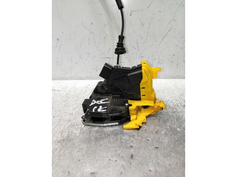 Recambio de motor cierre centralizado delantero izquierdo para kia ceed referencia OEM IAM 81310A2400  5P