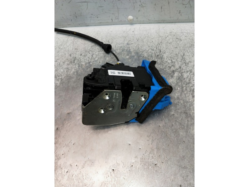 Recambio de motor cierre centralizado trasero derecho para kia ceed referencia OEM IAM 81420A2400  5P