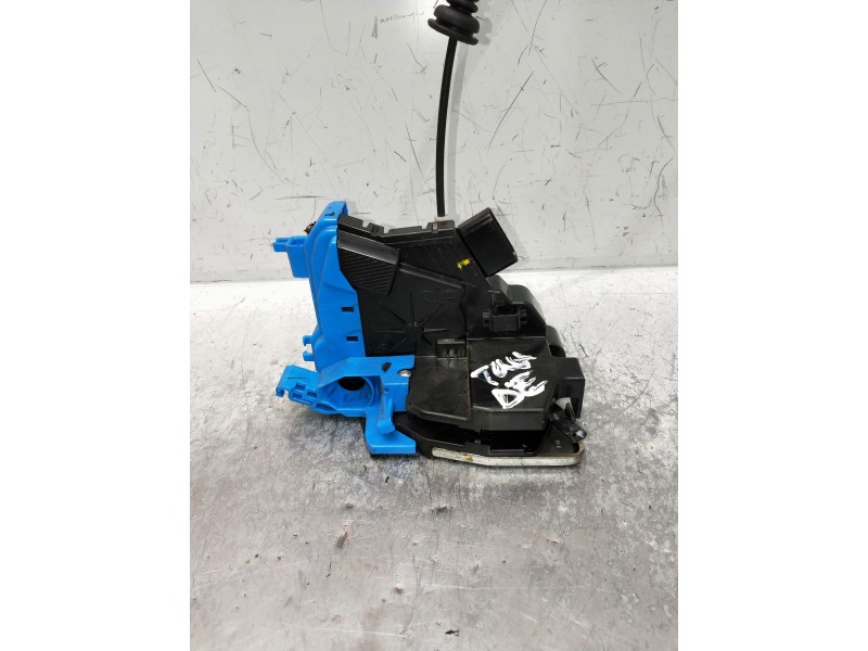 Recambio de motor cierre centralizado trasero derecho para kia ceed referencia OEM IAM 81420A2400  5P