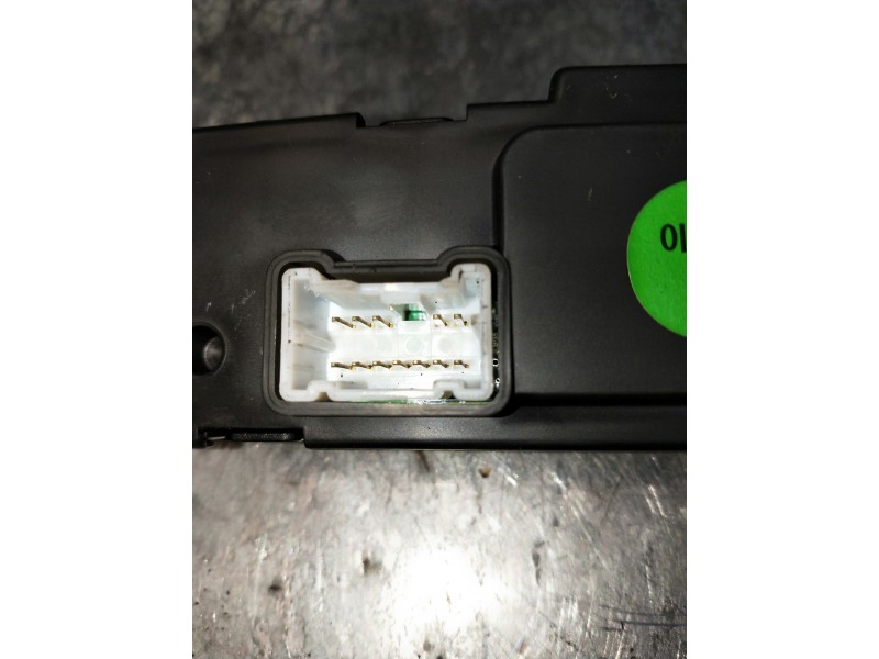 Recambio de pantalla multifuncion para kia ceed referencia OEM IAM 94510A2350WK 2510117A0147 