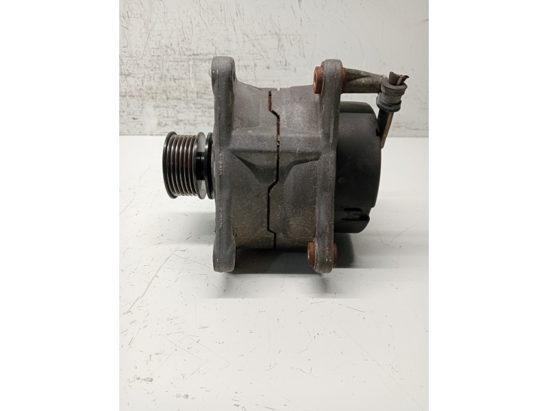 Recambio de alternador para audi a3 (8l) referencia OEM IAM 0123320034 037903025C 