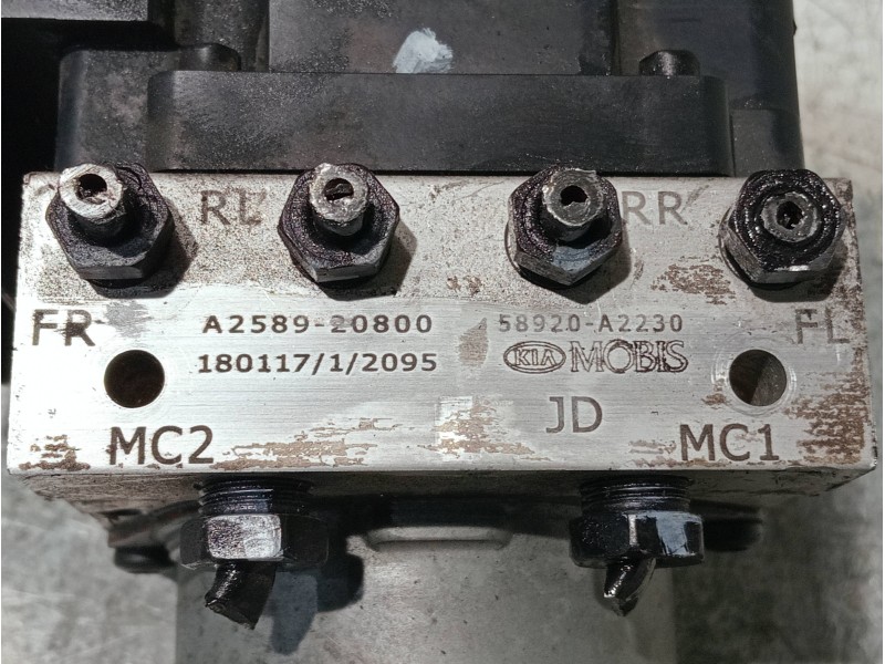 Recambio de abs para kia ceed referencia OEM IAM A258930800 A258920800 58920A2230