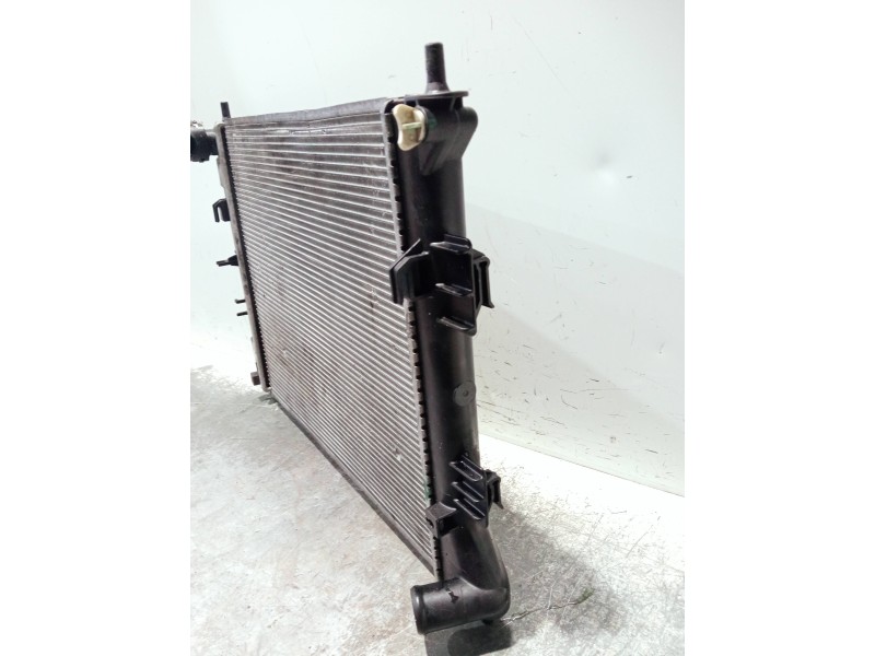 Recambio de radiador agua para kia ceed referencia OEM IAM  R200ATBFA0 A20049961