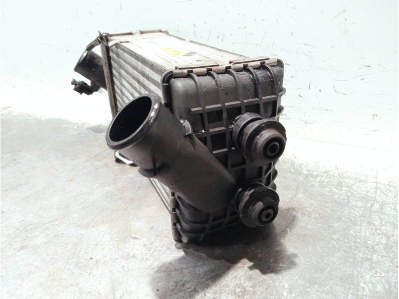 Recambio de intercooler para kia ceed referencia OEM IAM 282702A570  