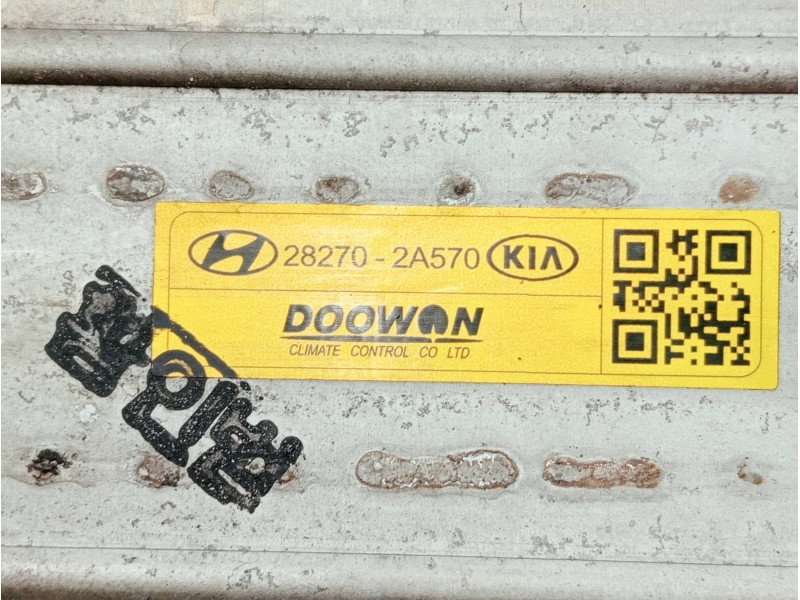 Recambio de intercooler para kia ceed referencia OEM IAM 282702A570  