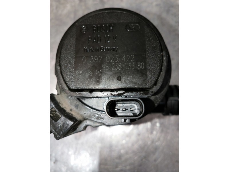 Recambio de bomba agua para peugeot 308 referencia OEM IAM 9823813380 0392023422 