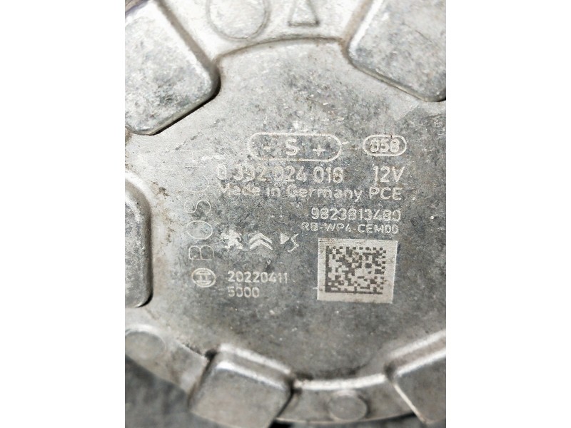 Recambio de bomba agua para peugeot 308 referencia OEM IAM 0392024018 9823813480 