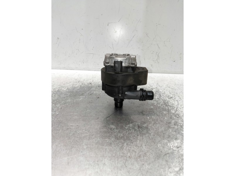 Recambio de bomba agua para peugeot 308 referencia OEM IAM 0392024018 9823813480 