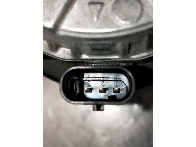 Recambio de bomba agua para peugeot 308 referencia OEM IAM 0392024018 9823813480 