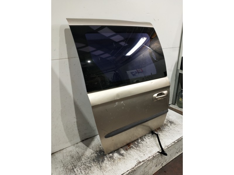 Recambio de puerta lateral corredera derecha para chrysler voyager (rg) referencia OEM IAM   5P