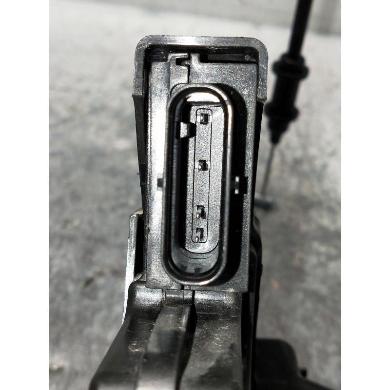 Recambio de motor cierre centralizado trasero izquierdo para peugeot 308 referencia OEM IAM 9835418488  5P