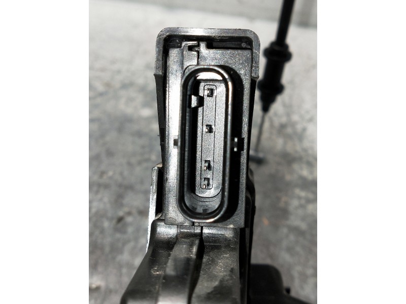 Recambio de motor cierre centralizado trasero izquierdo para peugeot 308 referencia OEM IAM 9835418488  5P