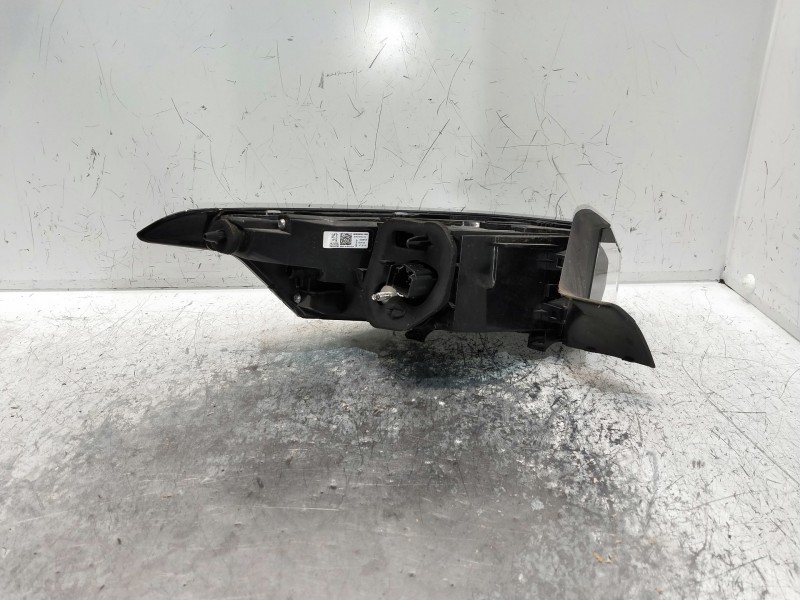 Recambio de piloto trasero derecho para peugeot 308 referencia OEM IAM 9835299280  