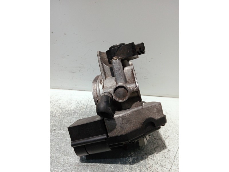 Recambio de caja mariposa para audi a8 (d2) referencia OEM IAM 077133063AE  