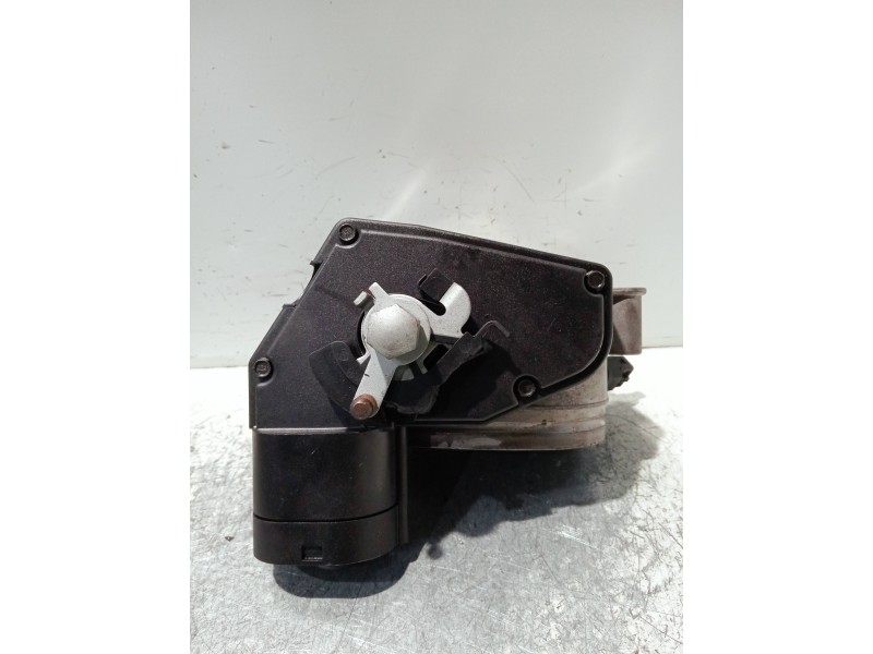 Recambio de caja mariposa para audi a8 (d2) referencia OEM IAM 077133063AE  