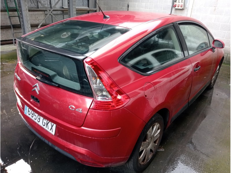 citroen c4 berlina del año 2004