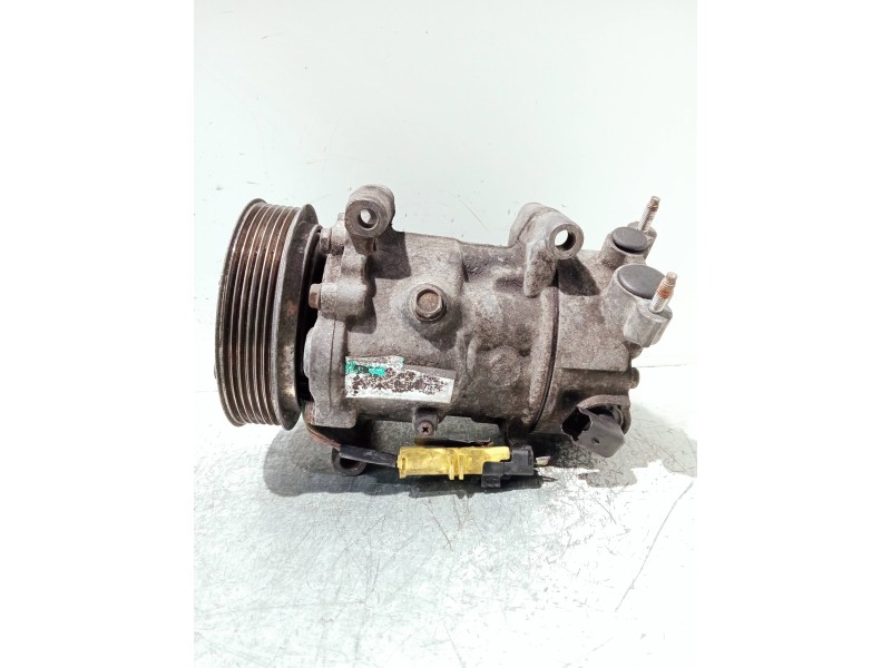 Recambio de compresor aire acondicionado para peugeot 308 referencia OEM IAM 9659875780  