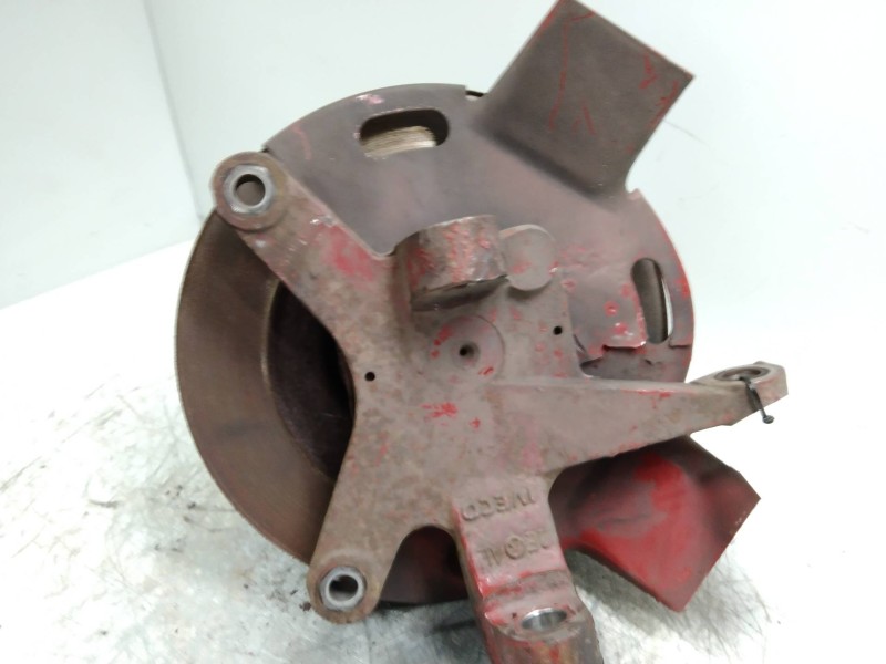 Recambio de mangueta delantera derecha para iveco daily combi referencia OEM IAM   