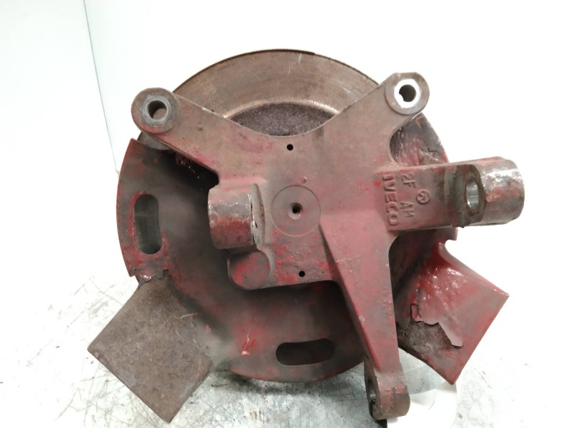 Recambio de mangueta delantera izquierda para iveco daily combi referencia OEM IAM   