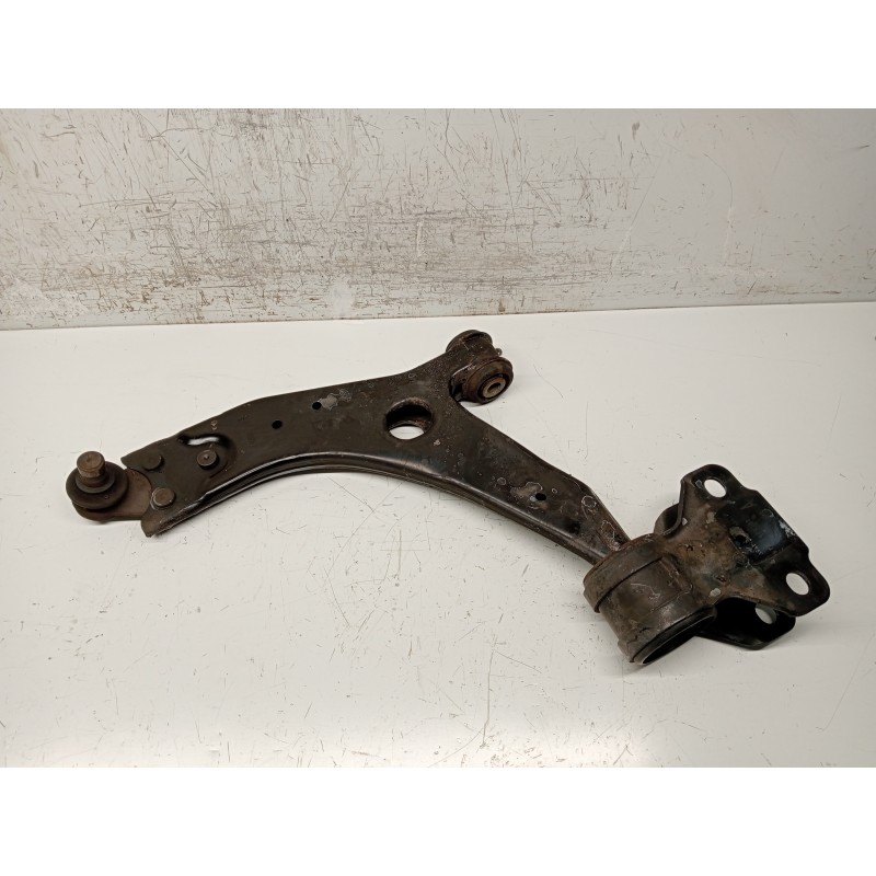 Recambio de brazo suspension inferior delantero izquierdo para ford focus lim. (cb8) ambiente referencia OEM IAM   