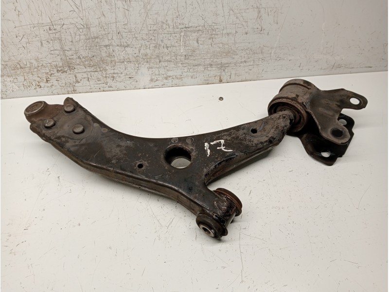 Recambio de brazo suspension inferior delantero izquierdo para ford focus lim. (cb8) ambiente referencia OEM IAM   