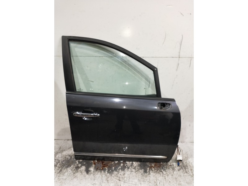 Recambio de puerta delantera derecha para kia carens (un) referencia OEM IAM   5P