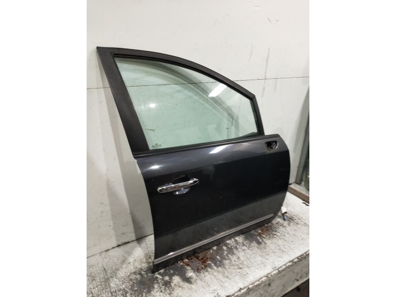 Recambio de puerta delantera derecha para kia carens (un) referencia OEM IAM   5P