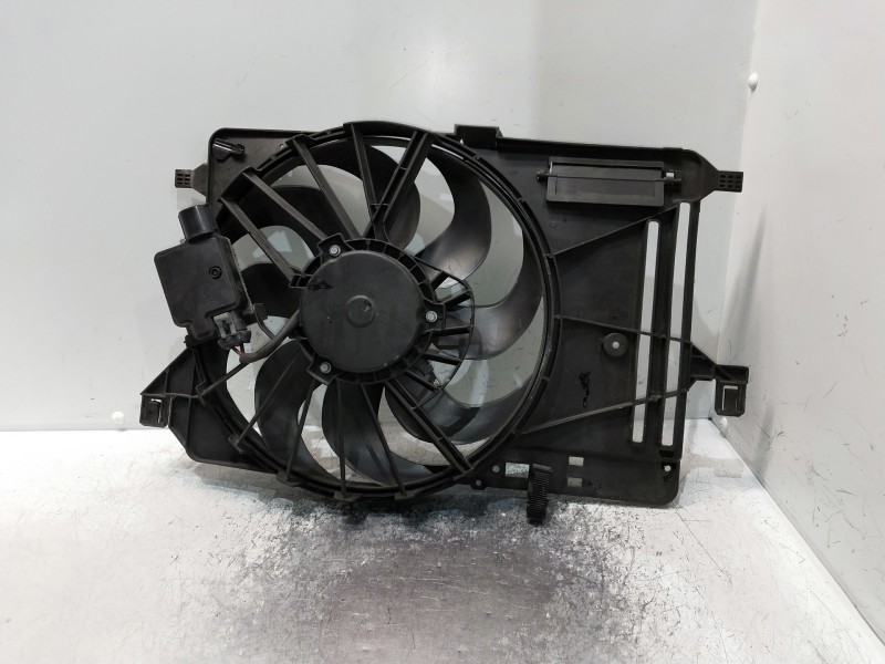 Recambio de electroventilador para ford focus lim. (cb8) ambiente referencia OEM IAM IV618C607ED  