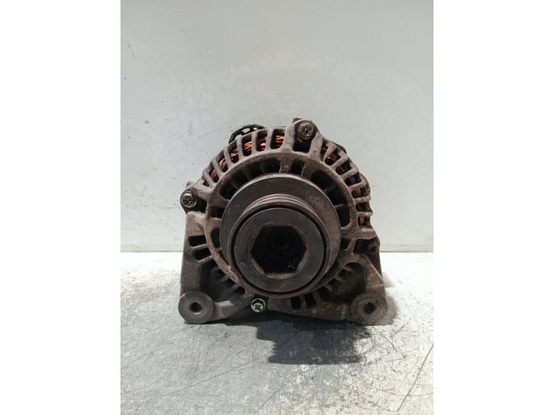 Recambio de alternador para renault clio ii fase ii (b/cb0) referencia OEM IAM 7711134728 C600815R A002TB6481