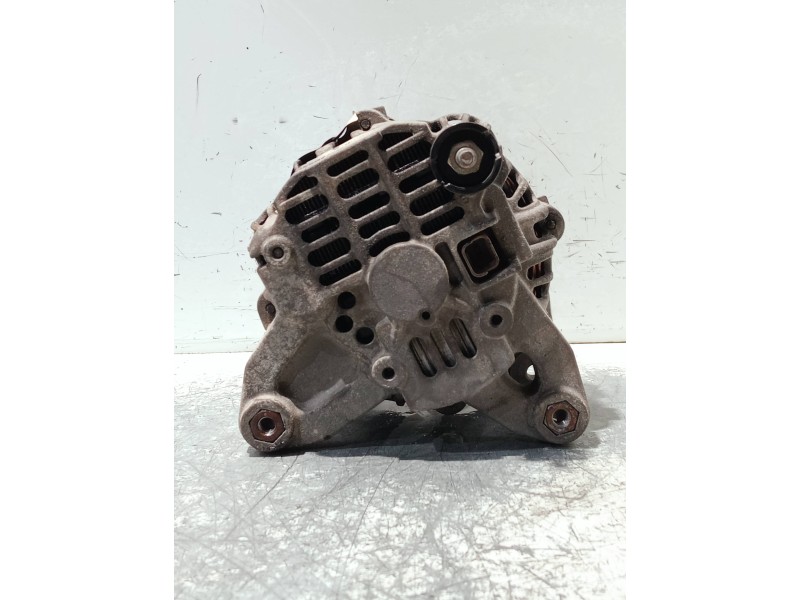 Recambio de alternador para renault clio ii fase ii (b/cb0) referencia OEM IAM 7711134728 C600815R A002TB6481