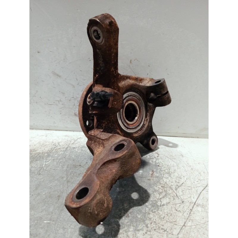 Recambio de mangueta delantera derecha para renault clio ii fase ii (b/cb0) referencia OEM IAM   