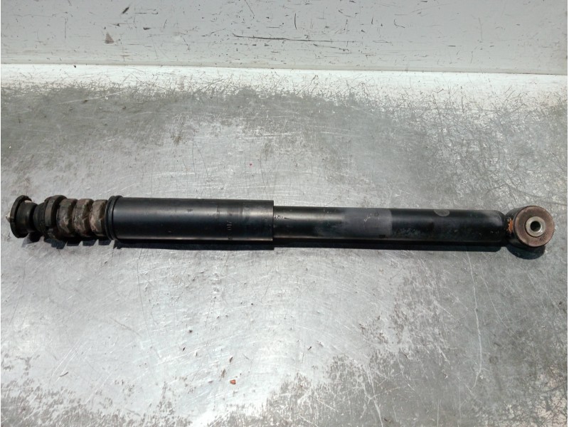 Recambio de amortiguador trasero derecho para renault clio ii fase ii (b/cb0) referencia OEM IAM 8200287736 03061000508 