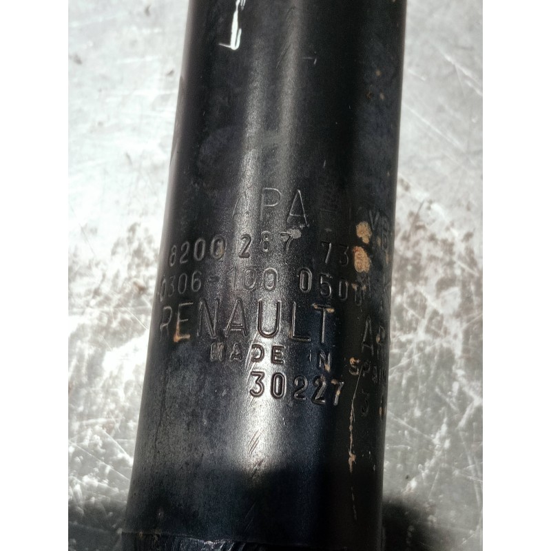 Recambio de amortiguador trasero derecho para renault clio ii fase ii (b/cb0) referencia OEM IAM 8200287736 03061000508 