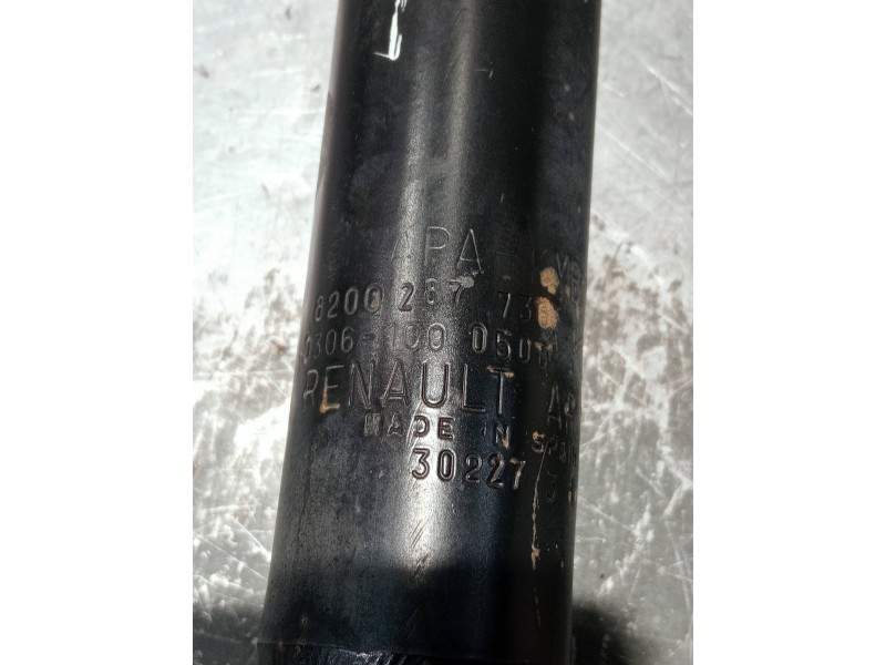 Recambio de amortiguador trasero derecho para renault clio ii fase ii (b/cb0) referencia OEM IAM 8200287736 03061000508 