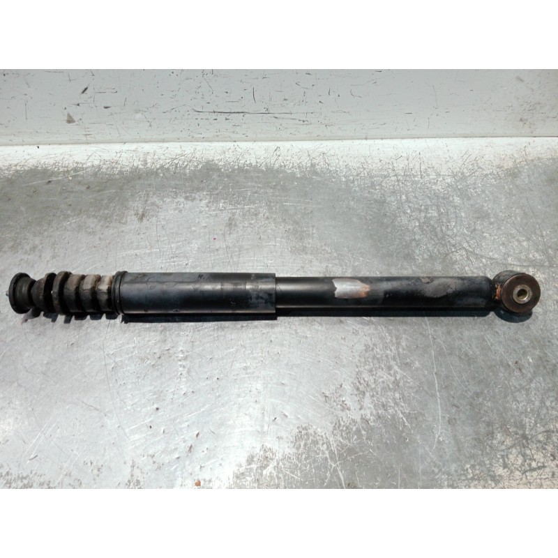 Recambio de amortiguador trasero izquierdo para renault clio ii fase ii (b/cb0) referencia OEM IAM 8200287736 03061000508 