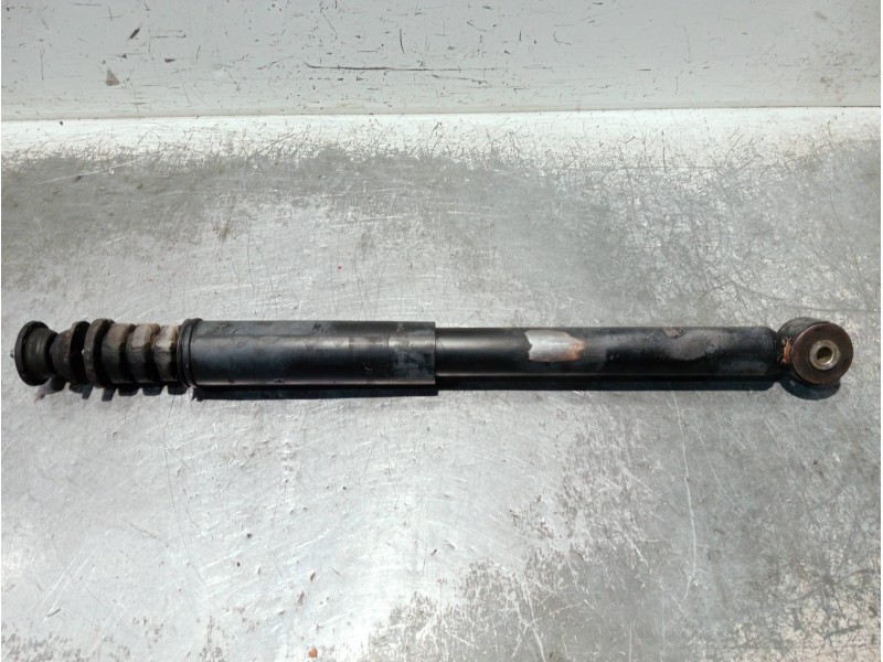 Recambio de amortiguador trasero izquierdo para renault clio ii fase ii (b/cb0) referencia OEM IAM 8200287736 03061000508 