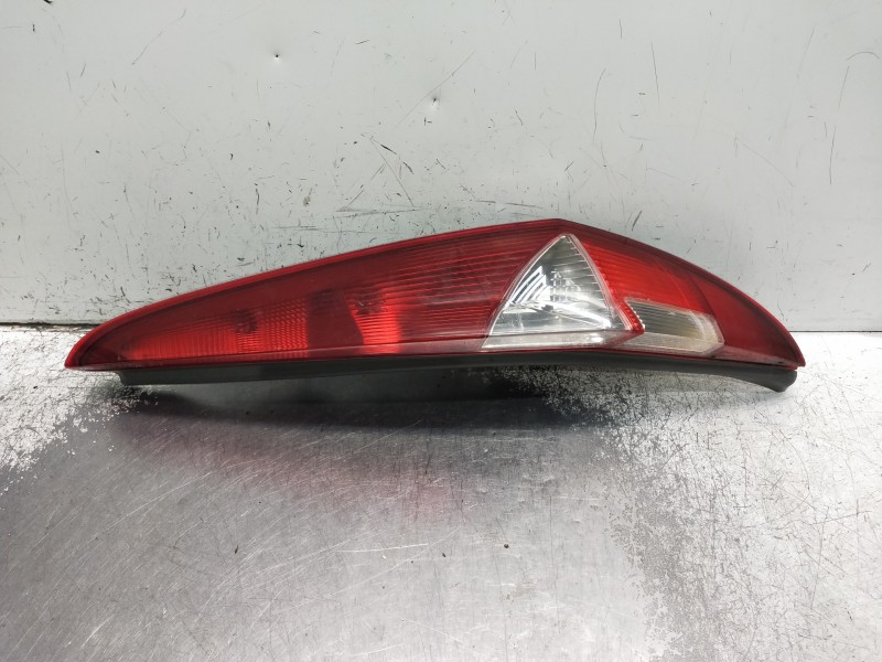 Recambio de piloto trasero derecho para fiat punto berlina (188) referencia OEM IAM   