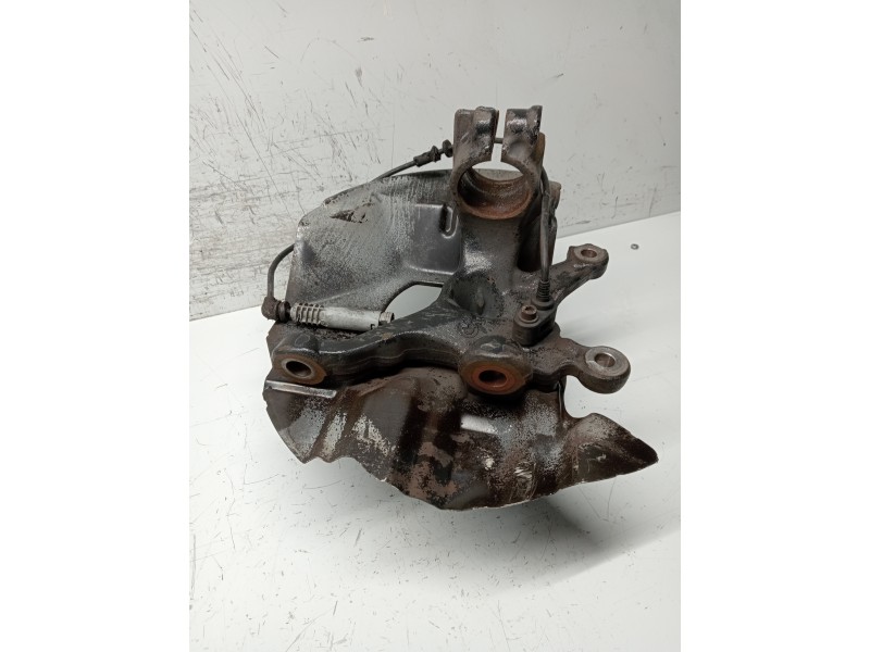 Recambio de mangueta delantera derecha para bmw serie 3 berlina (e46) referencia OEM IAM   