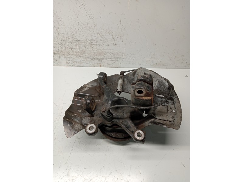 Recambio de mangueta delantera derecha para bmw serie 3 berlina (e46) referencia OEM IAM   