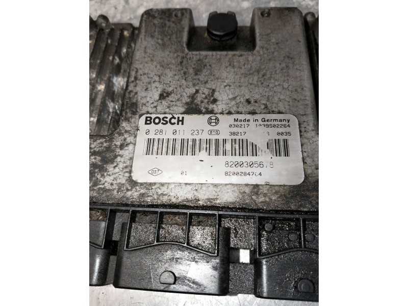 Recambio de centralita motor uce para nissan primera berlina (p12) acenta referencia OEM IAM 0281011237 8200284704 8200305678
