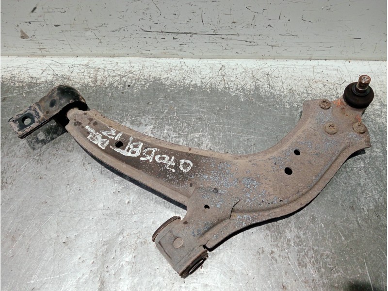 Recambio de brazo suspension inferior delantero izquierdo para peugeot 306 berlina 4 puertas (s1) referencia OEM IAM   