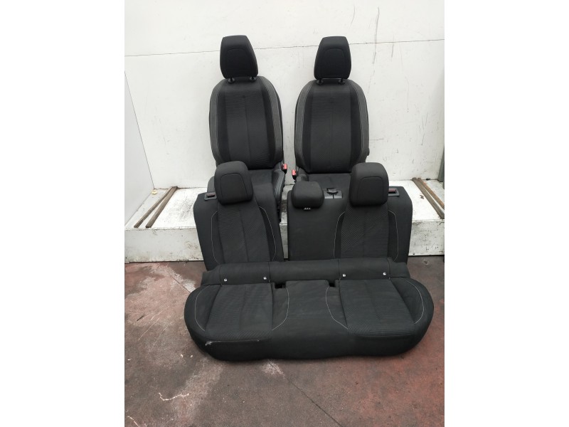 Recambio de juego asientos completo para peugeot 308 referencia OEM IAM   5P