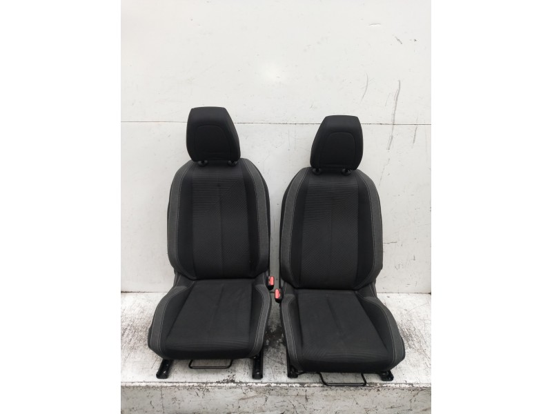 Recambio de juego asientos completo para peugeot 308 referencia OEM IAM   5P