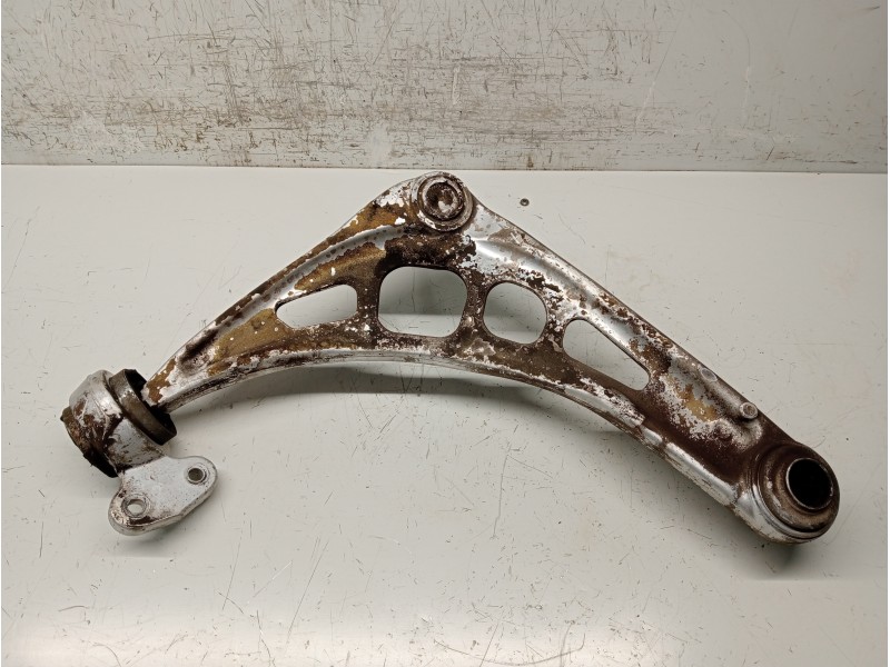 Recambio de brazo suspension inferior delantero izquierdo para bmw serie 3 berlina (e46) referencia OEM IAM   