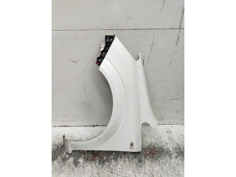 Recambio de aleta delantera izquierda para opel zafira b referencia OEM IAM   