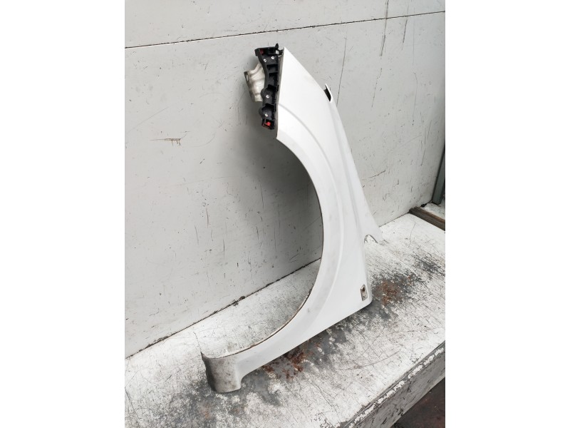 Recambio de aleta delantera izquierda para opel zafira b referencia OEM IAM   