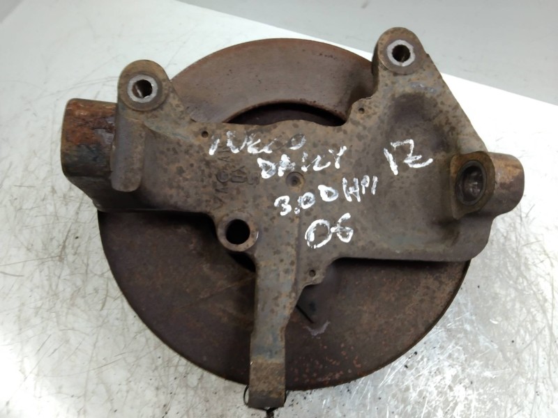 Recambio de mangueta delantera izquierda para iveco daily caja cerrada (2006 =>) referencia OEM IAM   