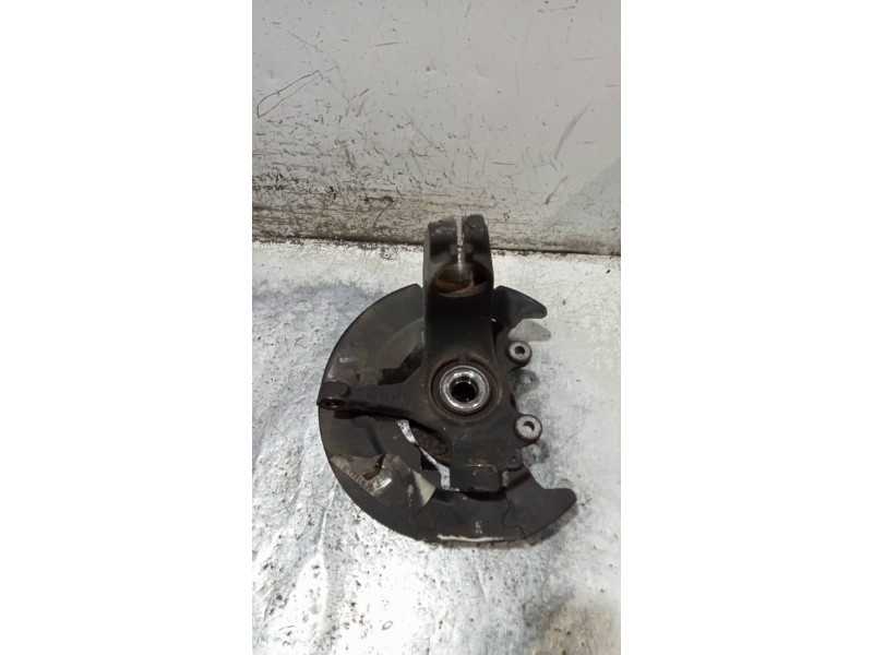 Recambio de mangueta delantera izquierda para volvo v50 familiar 2.4 kinetic referencia OEM IAM   