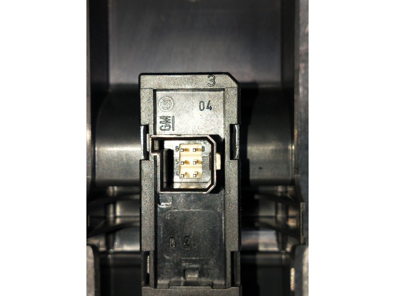 Recambio de mando elevalunas delantero derecho para opel astra gtc referencia OEM IAM    Recambio de mando elevalunas delantero derecho para opel astra gtc referencia OEM IAM