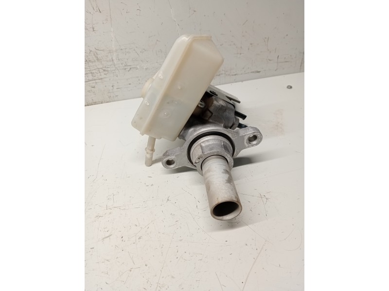 Recambio de bomba freno para ford transit connect referencia OEM IAM DV612140Y  